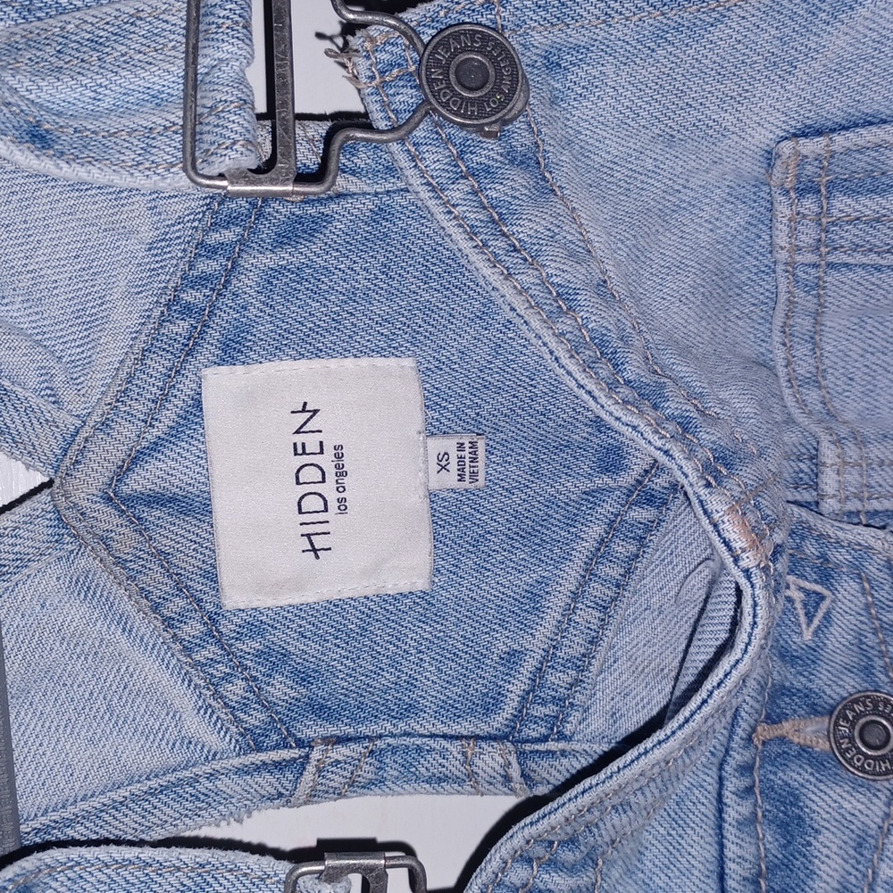 Hidden Overalls - Picture 2 of 2